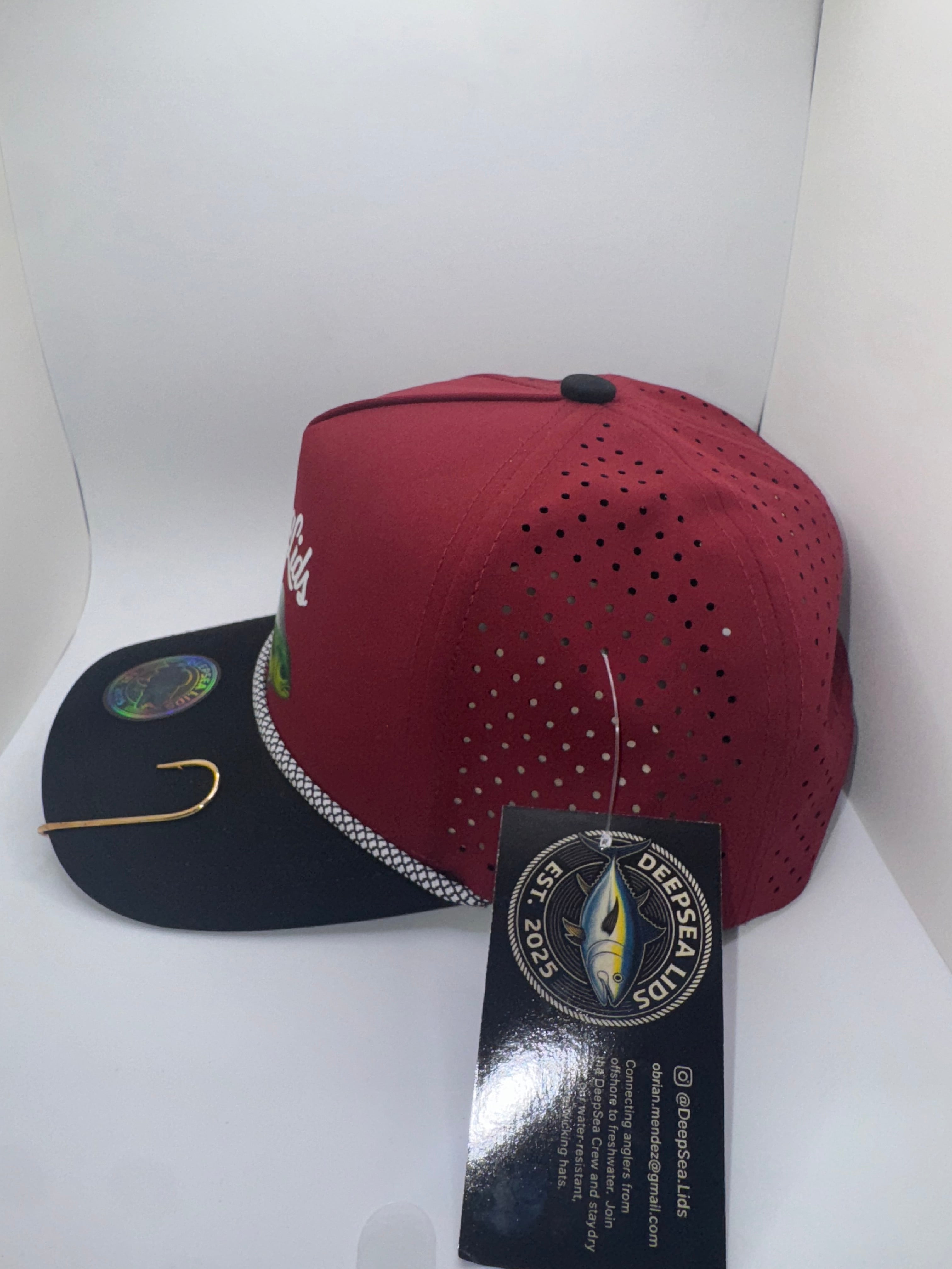 DeepSeaLids Maroon/ Dorado