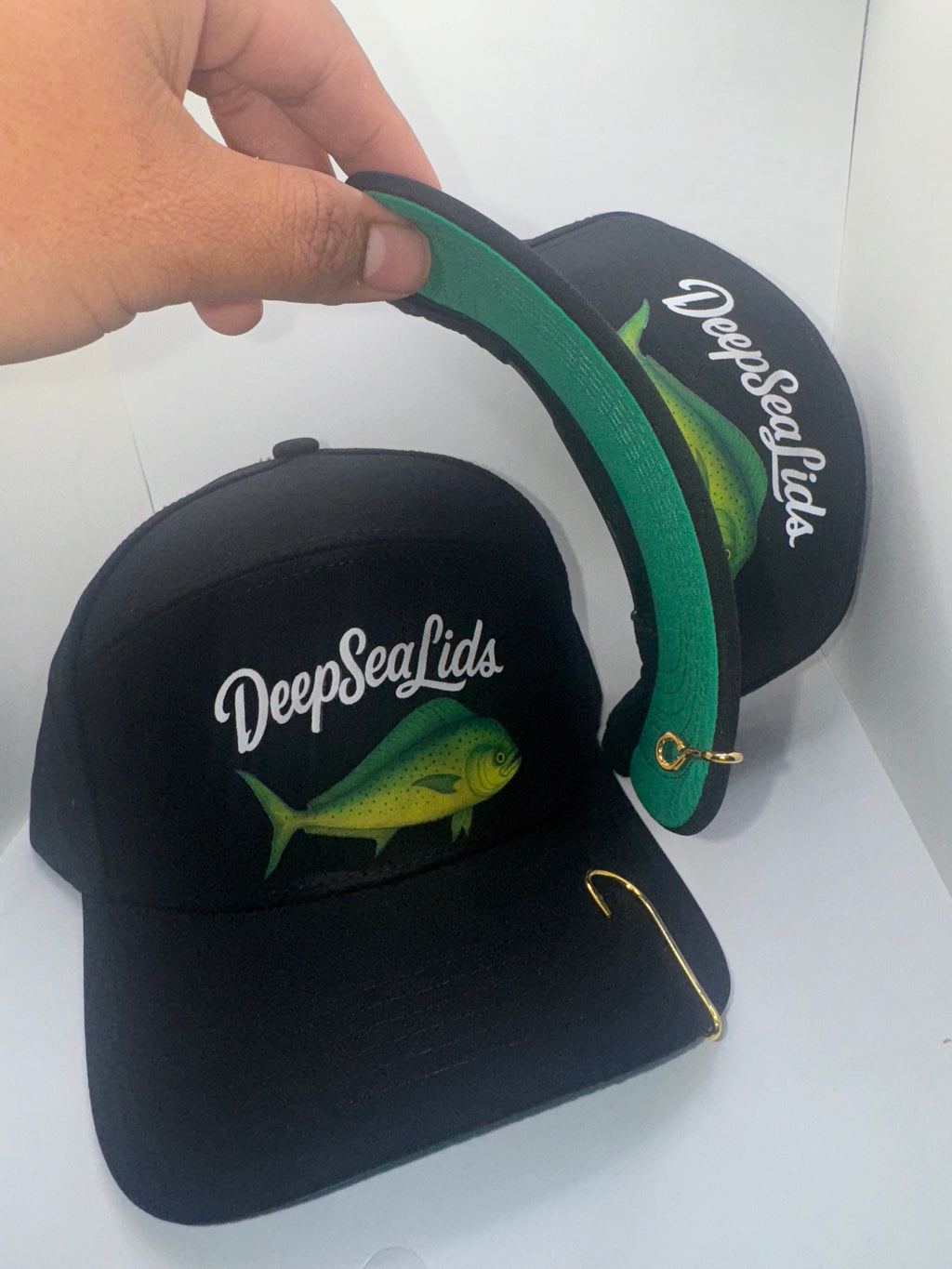 DeepSeaLids black/green under lid (Dorado)
